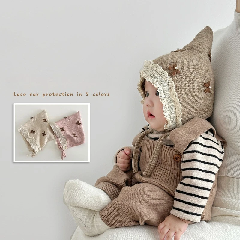 

2025 Cartoon Baby Lace Bow Knitted Hat Winter Warm Ear Protection Beanie for Infant Girl Soft Yarn Winter Cap with Floral Design