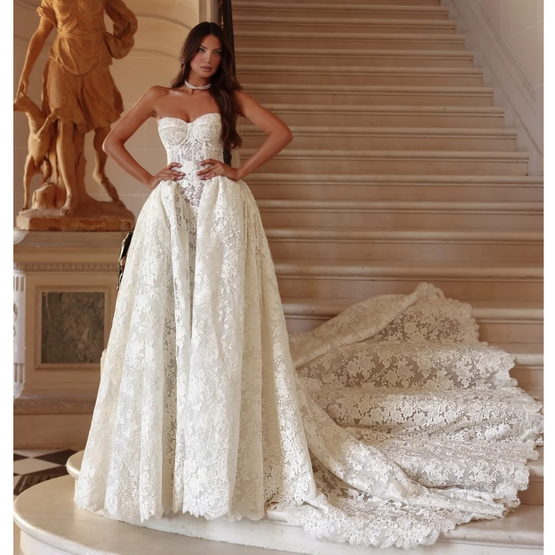 

Vintage Wedding Dresses Ivory Lace Corset Bridal Gown Exquisite Sweep Train Luxury robe de mariée Customized