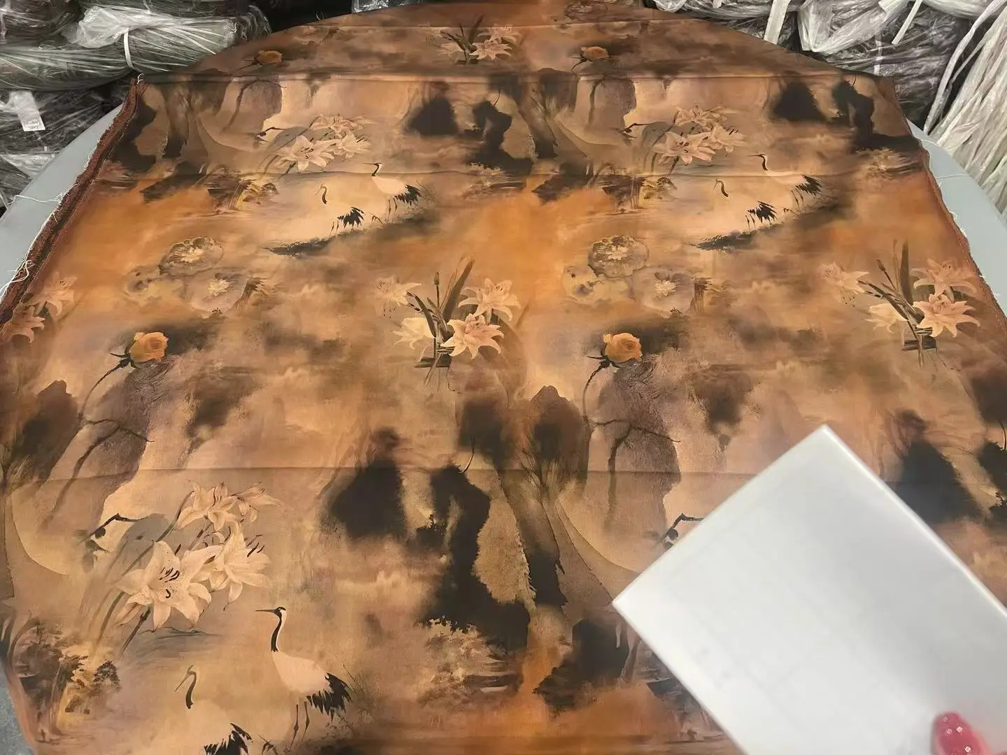 

High Quality Xiangyun Yarn Fabric 100% High-Grade Real Silk Cloth Dress Cheongsam Vest Horse-Face Skirt