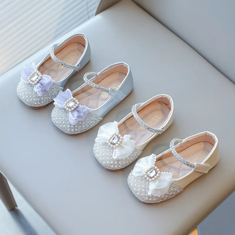 Diamond Bow Pearl scarpe da ragazza antiscivolo argento/beige, scarpe per bambini primavera e autunno PU punta tonda, taglia 22-31 Sandalias De Mujer