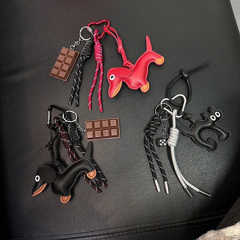 Vintage Brown Autumn And Winter Leather Sausage Dog Chocolate Suitable For Mobile Phone Bags Keychains Mens And Womens Pendants