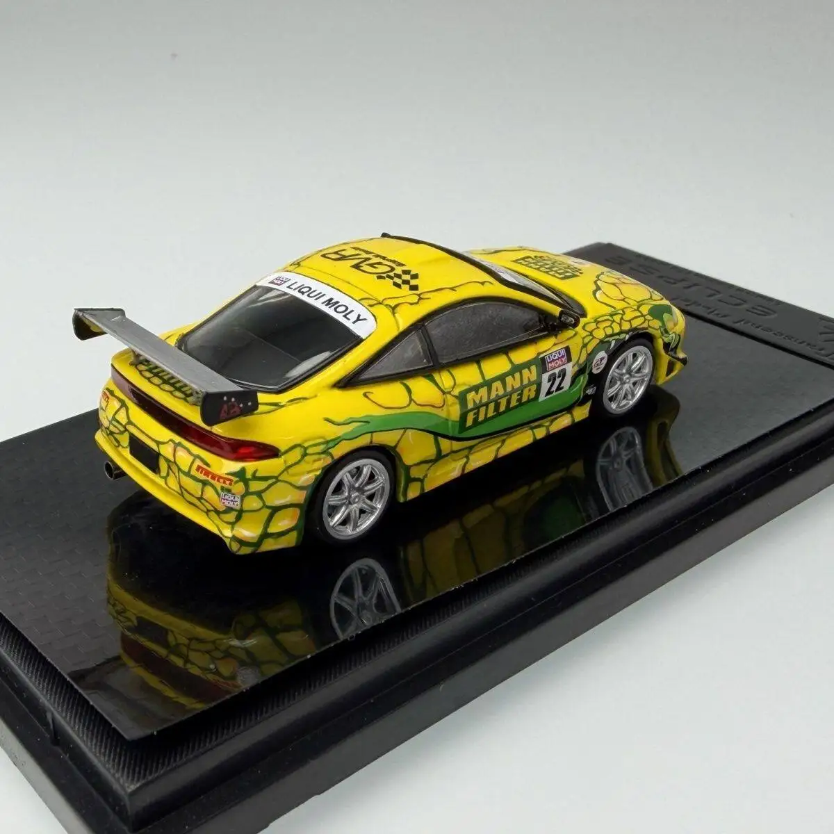 

Spot TSD 1:64 Eclipse Yellow Snake Paint No. 22 Die-Cast Car Model