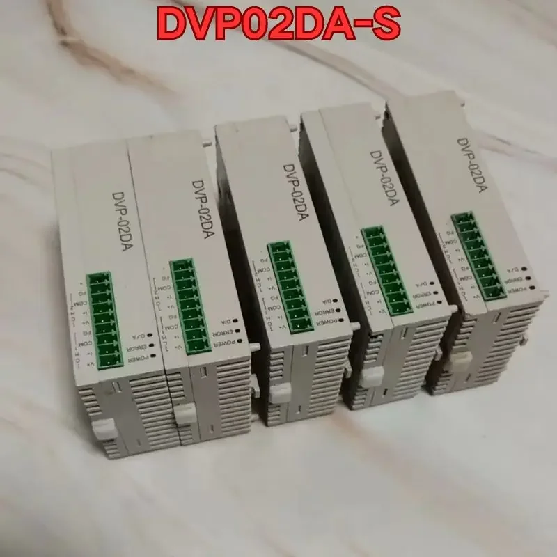 اختبار وظيفة وحدة PLC المستعملة DVP02DA-S عادي #3