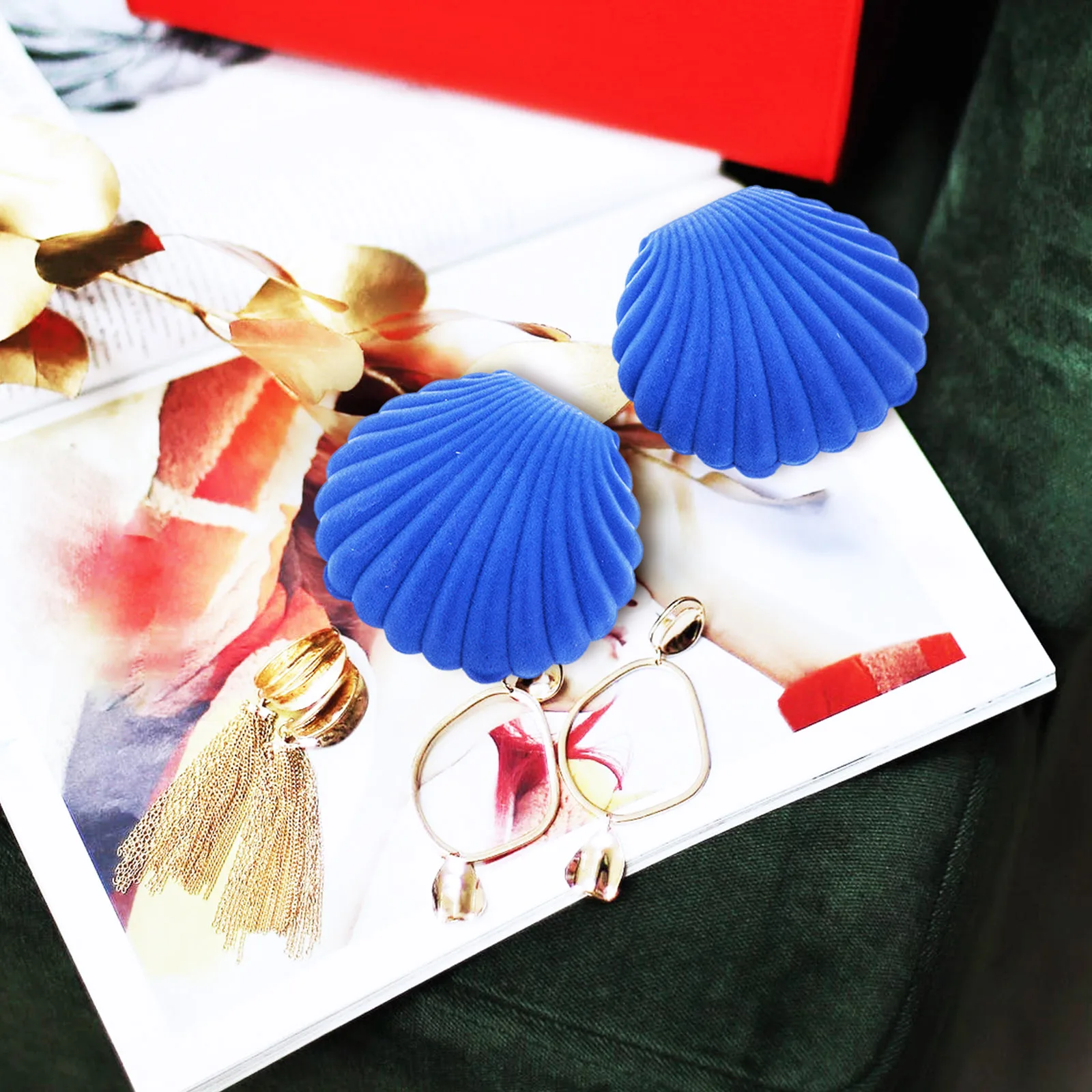 

2pcs Box Earrings Storage Container Women Girls Travel Jewelry Box Shell Case Display Travel Accessories ganizer
