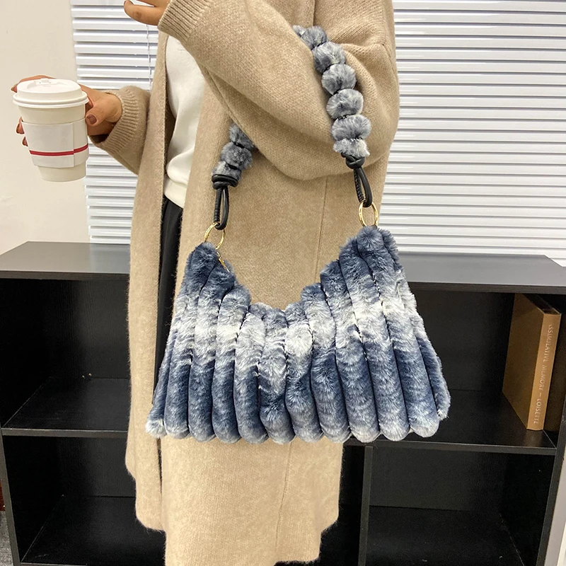 

Fashion High-capacity Faux Fur Women's Tote Bags Plush Luxury Design Ladies Brand Handbags Soft Autumn and Winter Shoulder Bags