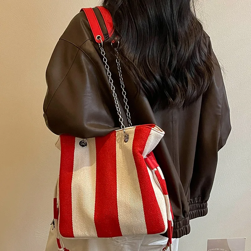 Large Capacity Striped Chain Canvas Women Handbag Commuting Multifunctional Casual Canvas Bag Tote Bag