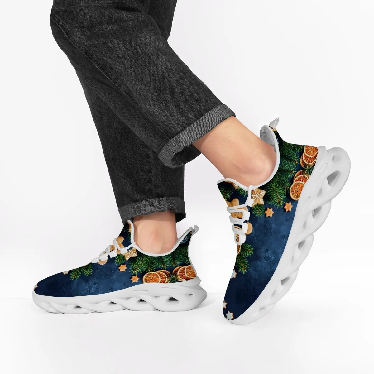 Baskets femmes doublées polaire Branches de pin de noël pain d'épice chaussures de sport doux et confortable chaussures de mode en plein air antidérapantes