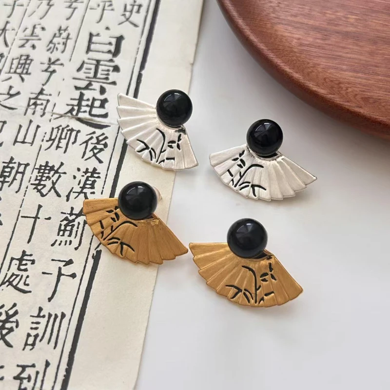 

Retro folding fan ink color stud earrings women's new Chinese light luxury trend fashion Temperament Women'S Jewelry Accessories