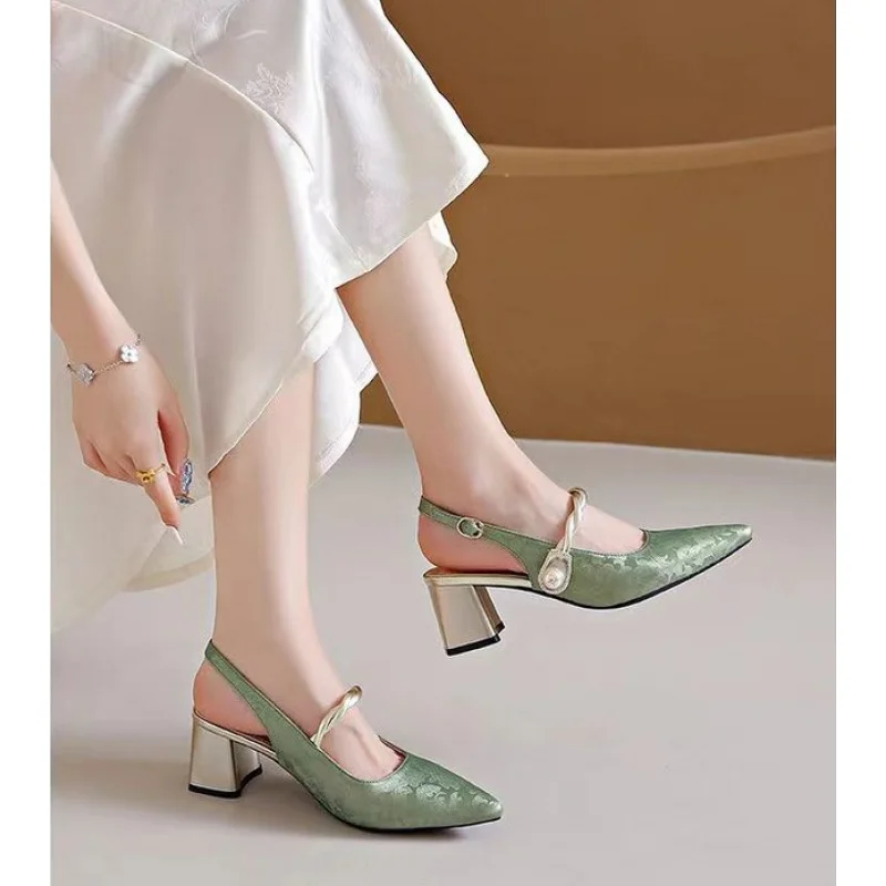 2026 Elegant Women Pointed Toe Slingback Block Heel Sandals Vintage Chic Dress Shoes for Wedding Office Party view 5