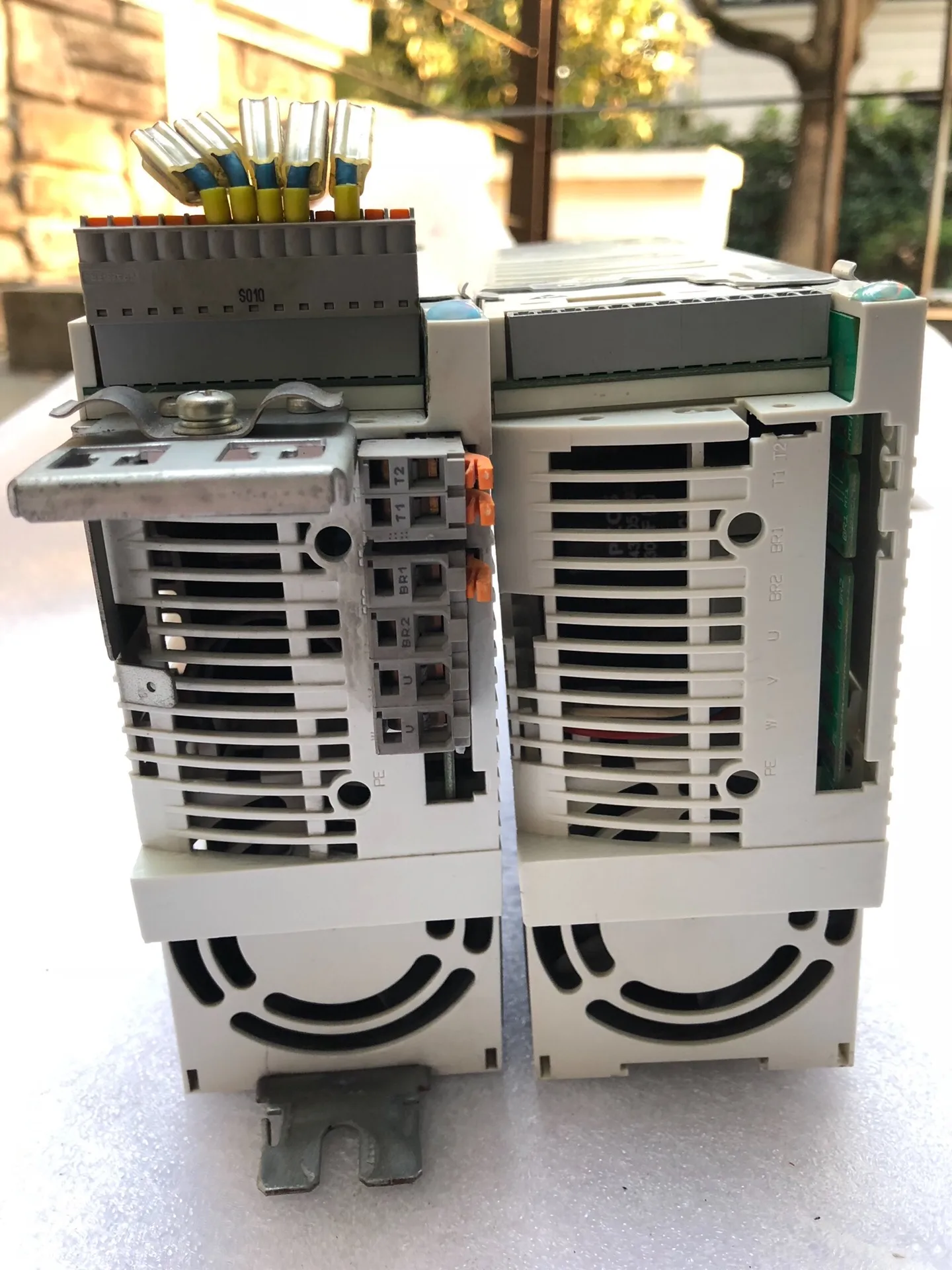 E82EV222-4C200 E82EV222-4C000 8200 Vector Inverter Drive for Lenze