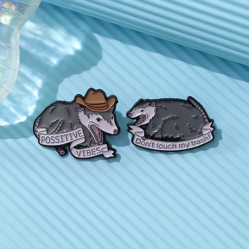 Funny Animals Enamel Pins Mouse Cartoon Rat Lapel Badges Pin Brooches Protection Environment Jewelry Gift for Friends Wholesale