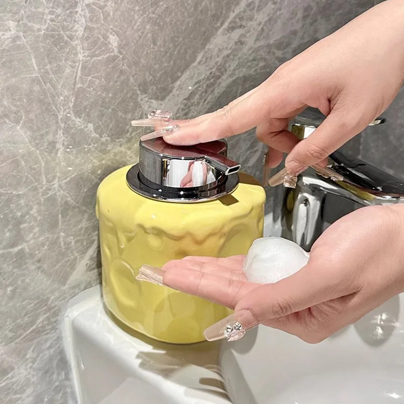 European Ceramic Cheese Lotion Bottle Bathroom Hand Sanitizer Dispensing Bottle Hotel Soap Liquid Container Bathroom Accessories