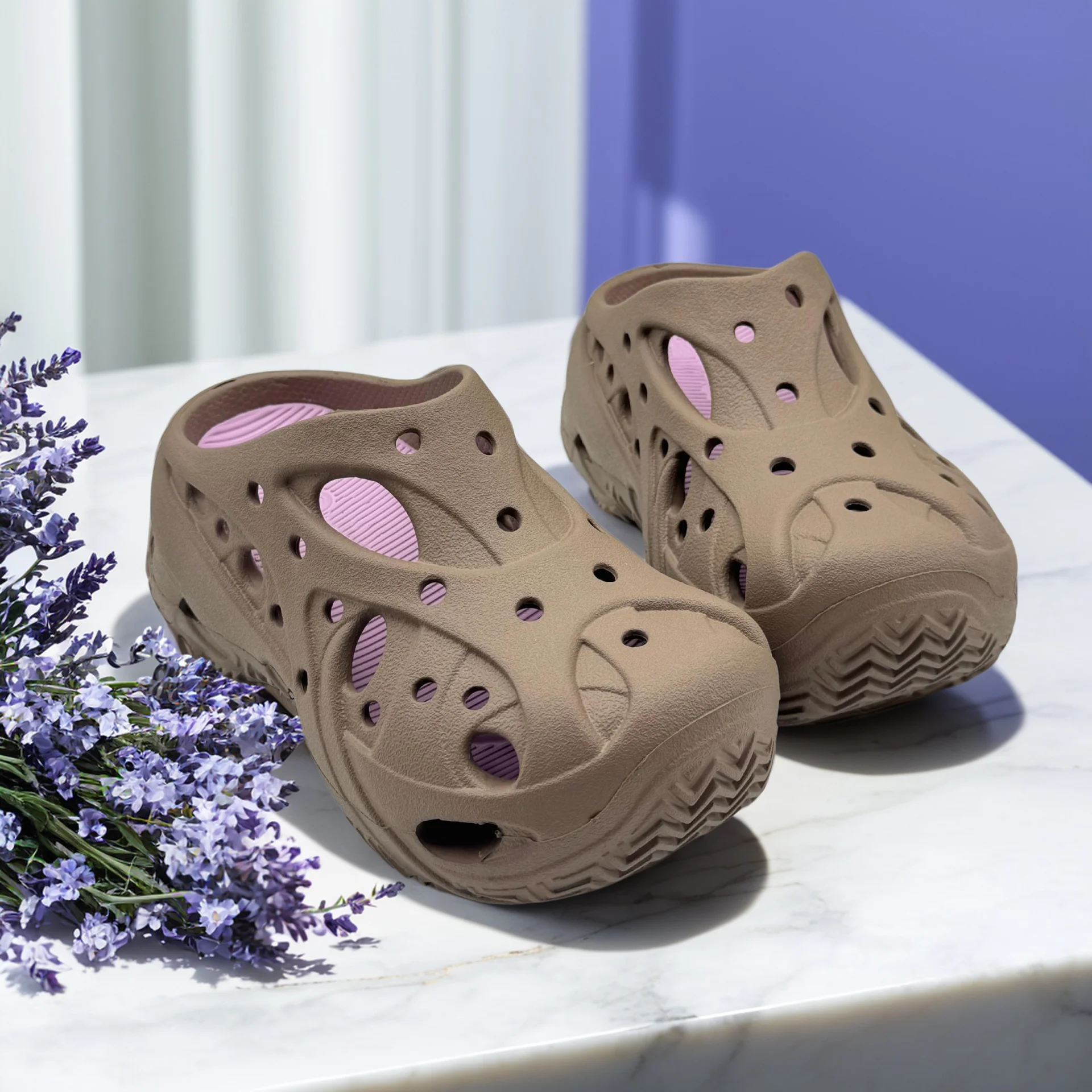 

New Summer Men's Slippers Comfortable Soft Bot Anti-Slip Coral Hole Hole Thi Bot Heightening Beach Sandals Slip-On EVA