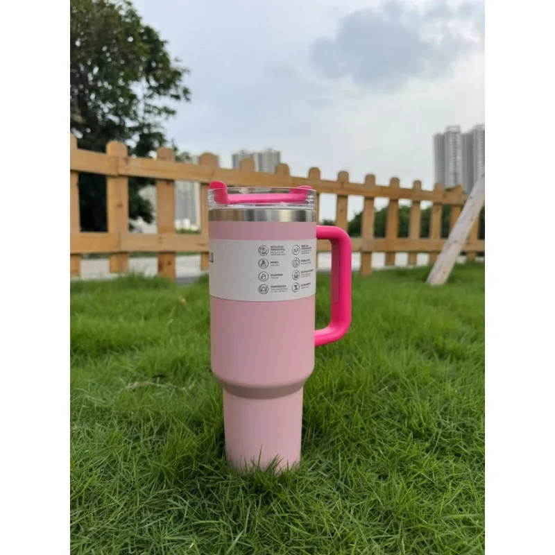 

40OZ304 Stainless Steel Car Coffee Thermos Cup Vacuum Hot and Cold Cup with Handle and Straw Suitable for Sports Scenes