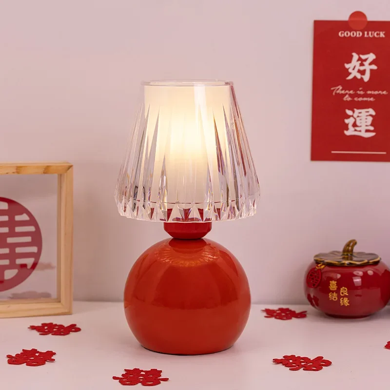 مصباح طاولة لطيف قابل لإعادة الشحن لغرفة النوم بجانب السرير