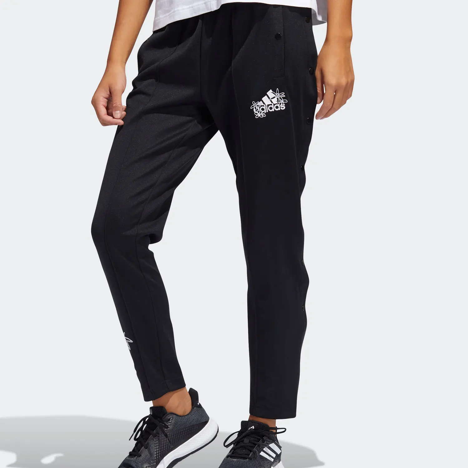 

Оригинальные женские дышащие спортивные брюки Adidas Seasonal New для тренировок в тренажерном зале GJ6557