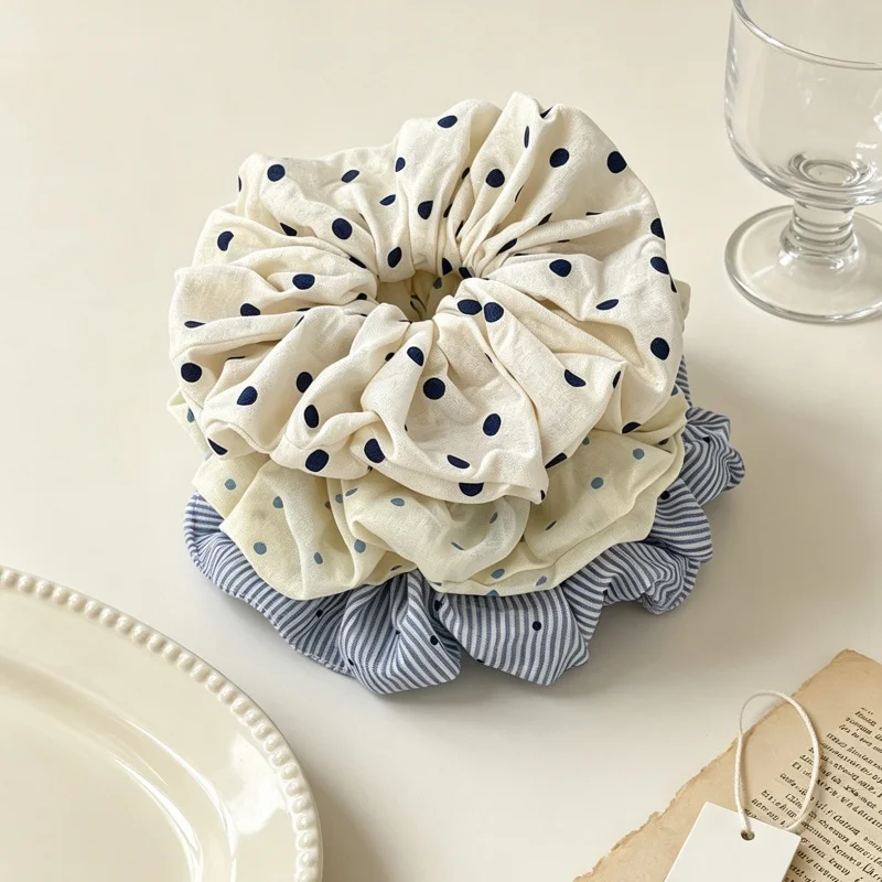 1 Stück Damen Scrunchies aus cremefarbenem Stoff mit kleinen Tupfen, im Salt-Style, elastische Haarbänder, elegante Pferdeschwanz-Haargummis – Detail 3