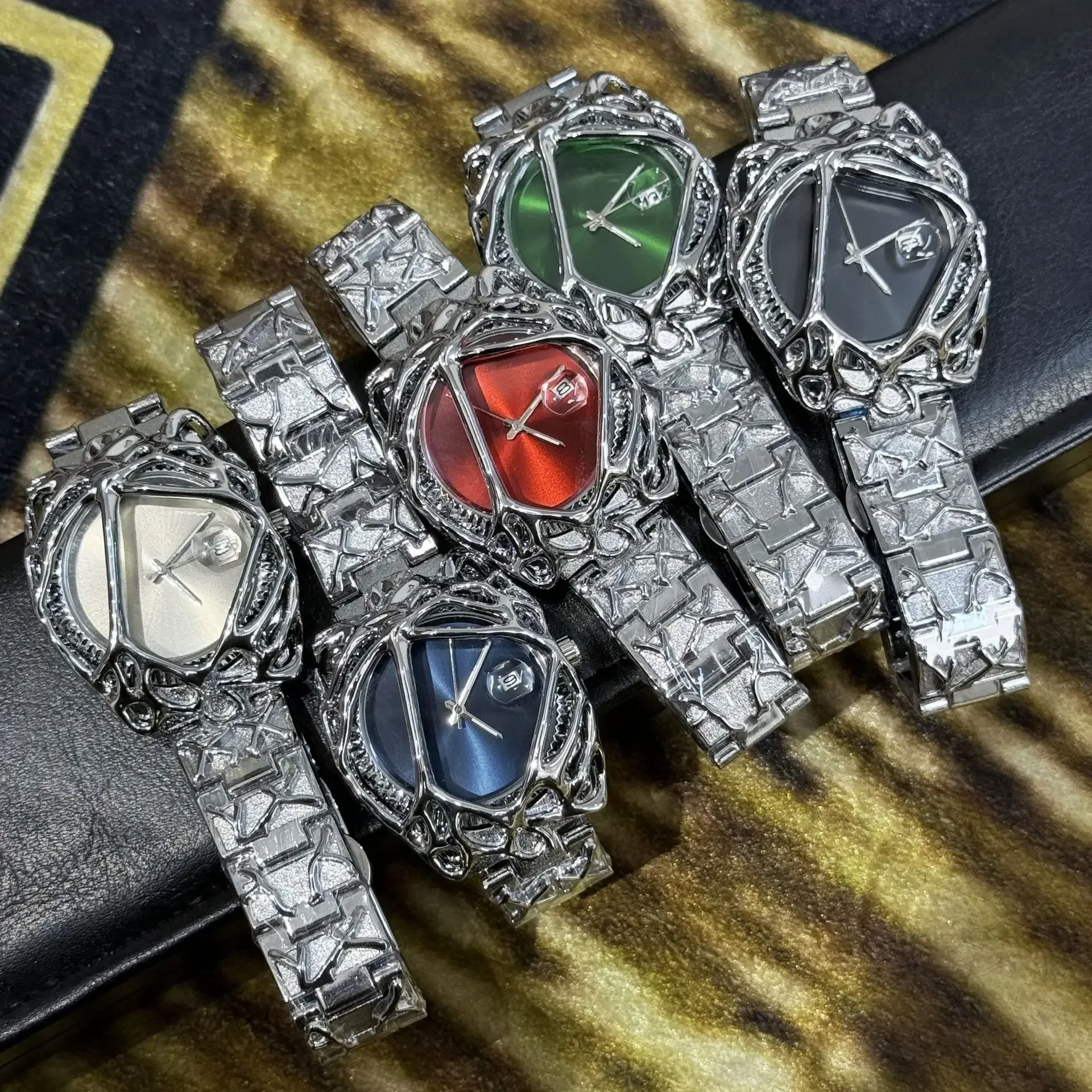 Green Devil Punk Eye Y2K Quartz Watch Men  Alabaster Industries Carving Demon Claw Men Watch Unique Creative Men Medieval Clock - view 6