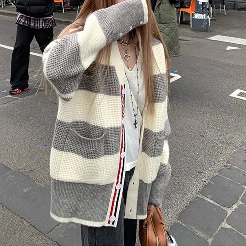 

2025 Color Matching Striped V-neck Knitted Cardigan Women's Autumn and Winter New Loose Lazy Style Women's Sweater Jacket