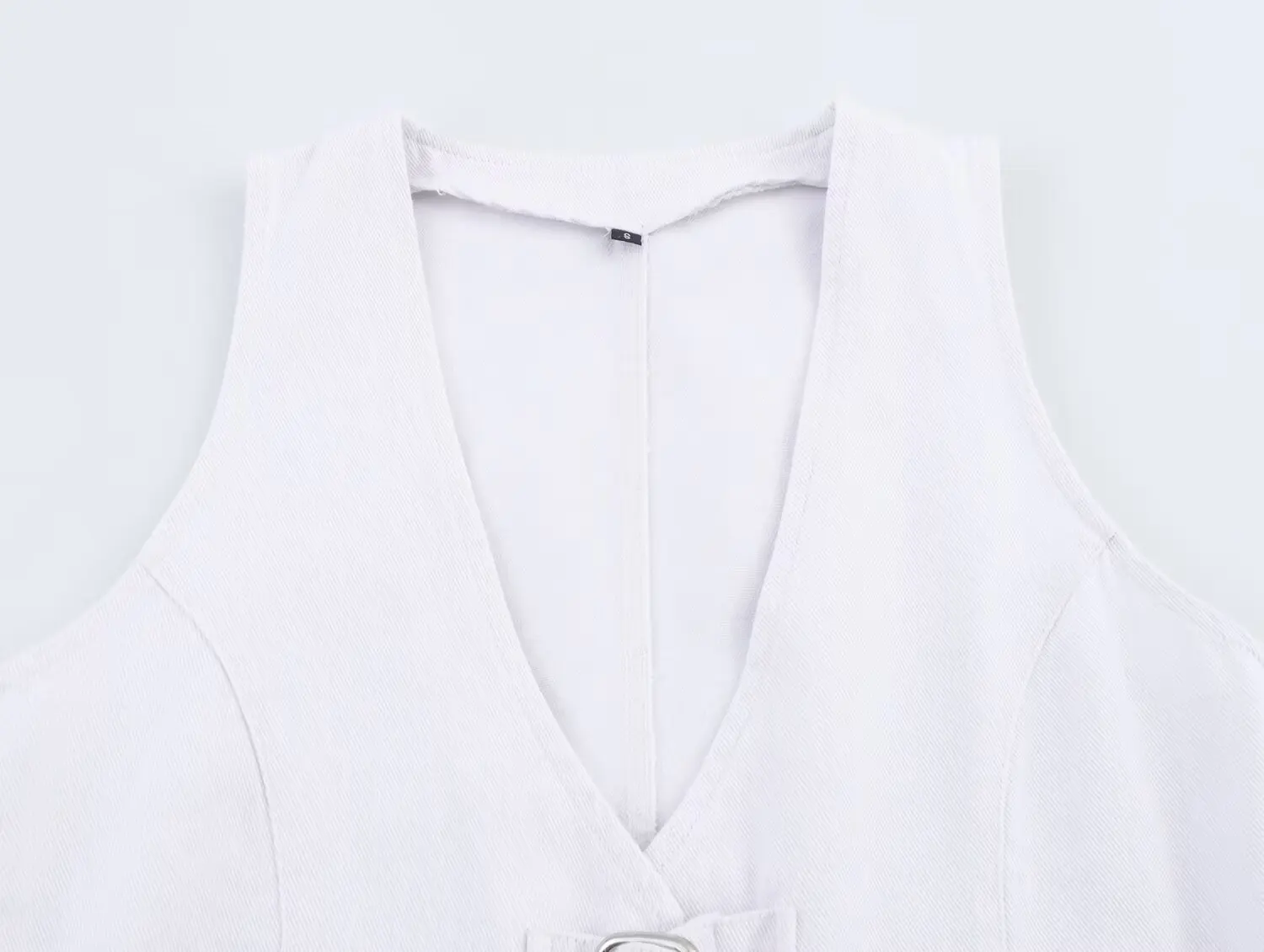 Nieuwe zomer dameskleding 2025, Europese en Amerikaanse stijl, Frans modeontwerp, gespdecoratie denim vest