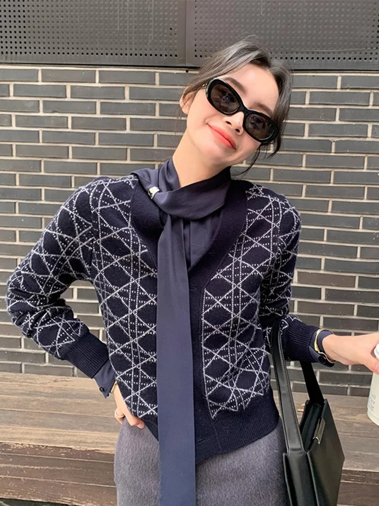 

Plus Size DORACTR Heavyweight Wool Knitted Diamond Pattern Women's Spring Cardigan Set Base irt Inner Wear Two-Piece Ensemble