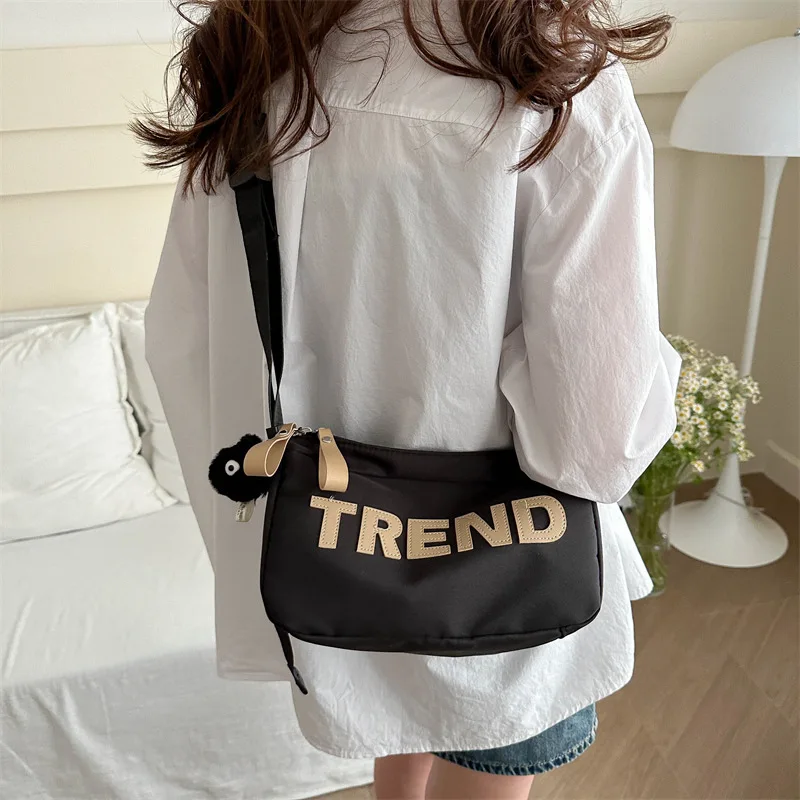 

New Versatile Large Capacity Sports Oxford Cloth Crossbody Bag Shoulder Bag High Aesthetic Cloth Bag Small Square Bag