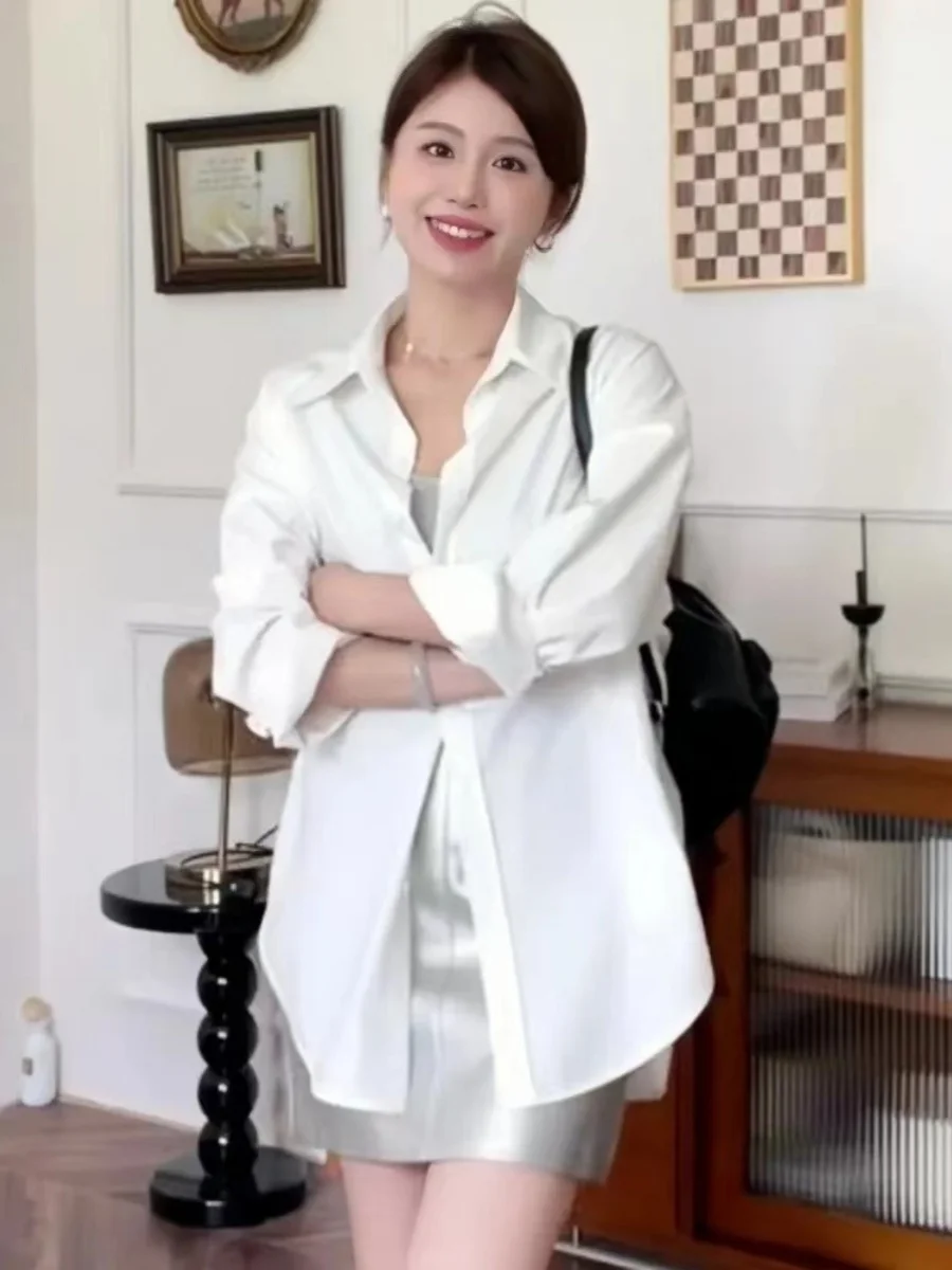 Długi, luźny damski sweter Ele Long Sve White, nowy model na wiosnę 2024, styl koreański, zapinany na guziki, jednolity kolor, mieszanka poliestru.