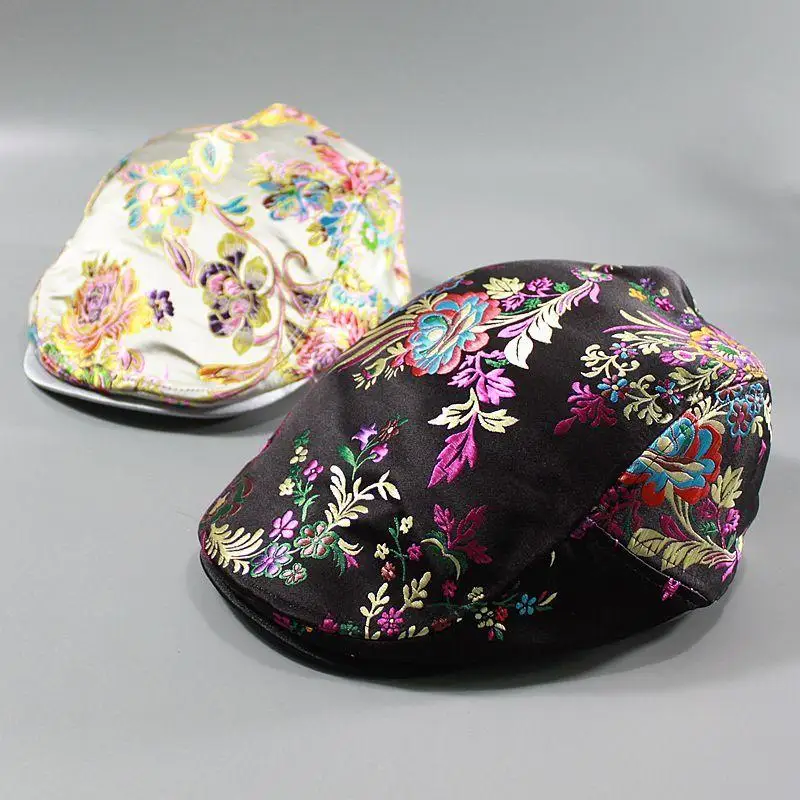 1Pc Chinese Traditional Exquisite Flower Embroidery Decorative Peaked Cap Women Ethnic Style New Fashion All-Match Beret