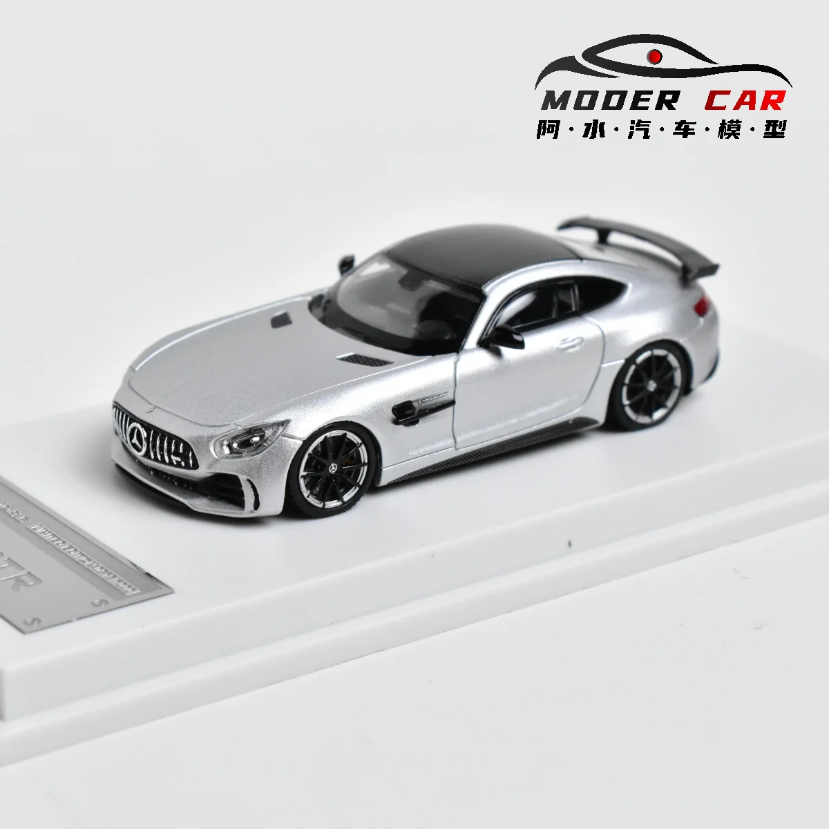 MJ 1:64 GT 1 generation C190 GTR 2017 Diecast Model Car