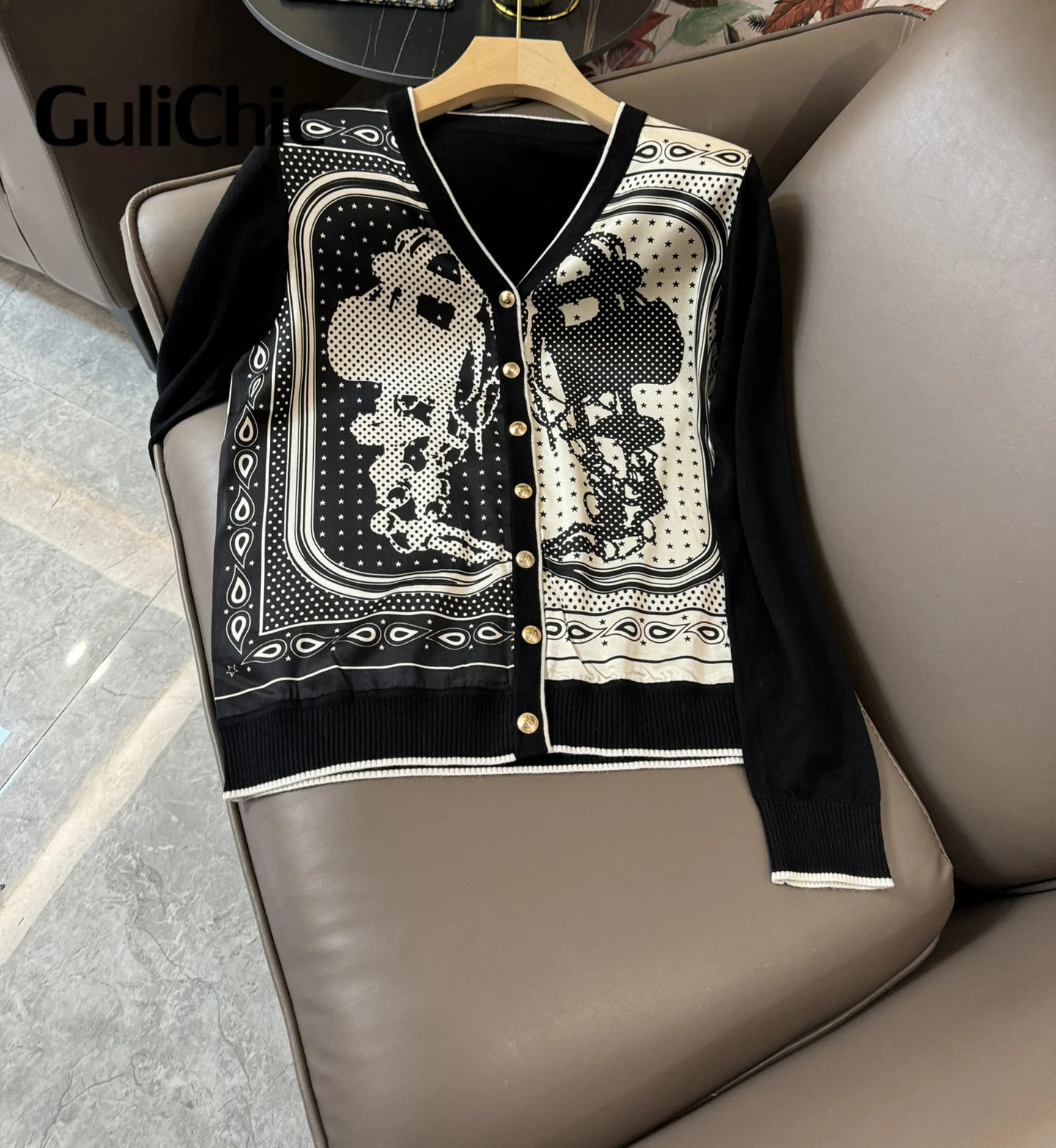 4.16 GuliChic 2024 New Fashion Contrast Color Pattern Print Design Real Silk Spliced Knit V-Neck Metal Button Cardigan Women