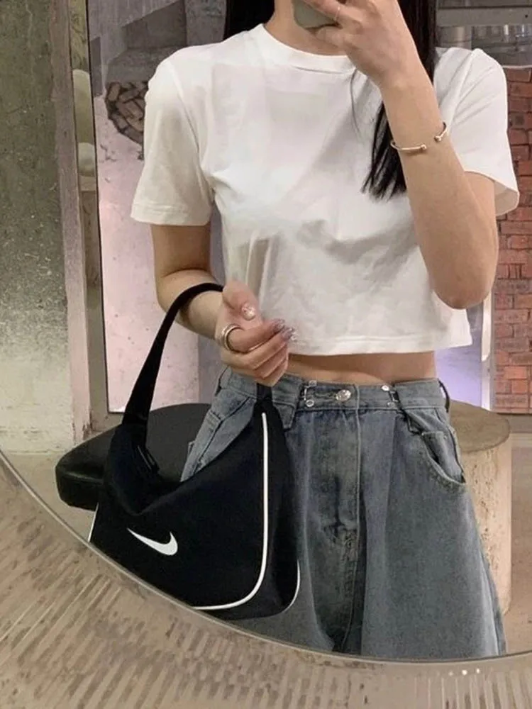 تي شيرت حريمي مقصوص متين ومثير وبسيط عرض ساخن نحيف غير رسمي موضة Preppy Chic ملابس علوية أساسية على الطراز الكوري ملابس الشارع الشهير