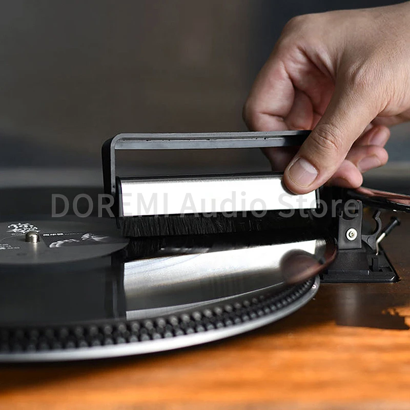 Szczoteczka do czyszczenia płyt winylowych Usuwacz kurzu Antystatyczna szczoteczka do płyt z uchwytem z włókna węglowego Akcesoria do odtwarzaczy CD/LP winylowych — zdjęcie produktu 3