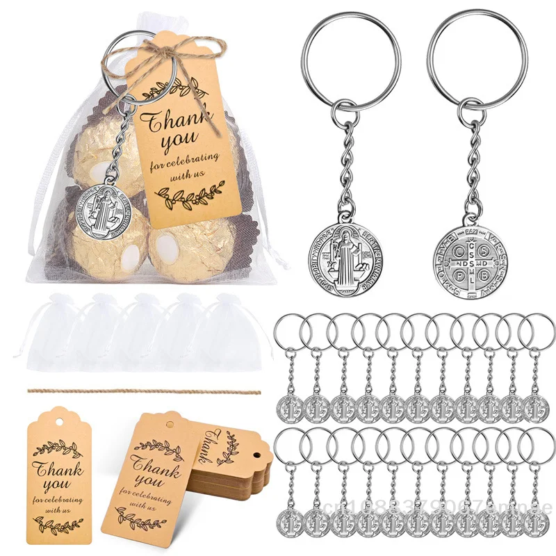 Llavero de bautismo [ZYS] con medalla de San Benito de doble cara y bolsas de organza - 24 sets de recuerdos de primera comunión para invitados