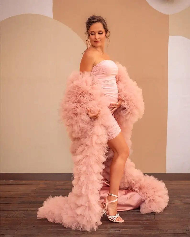Sexy Fashionable Pale Pink Frilly Tulle Coat Custom Color Multiple Size Cape Ruffle Coat for Photo Shoot Women Party Event Dress