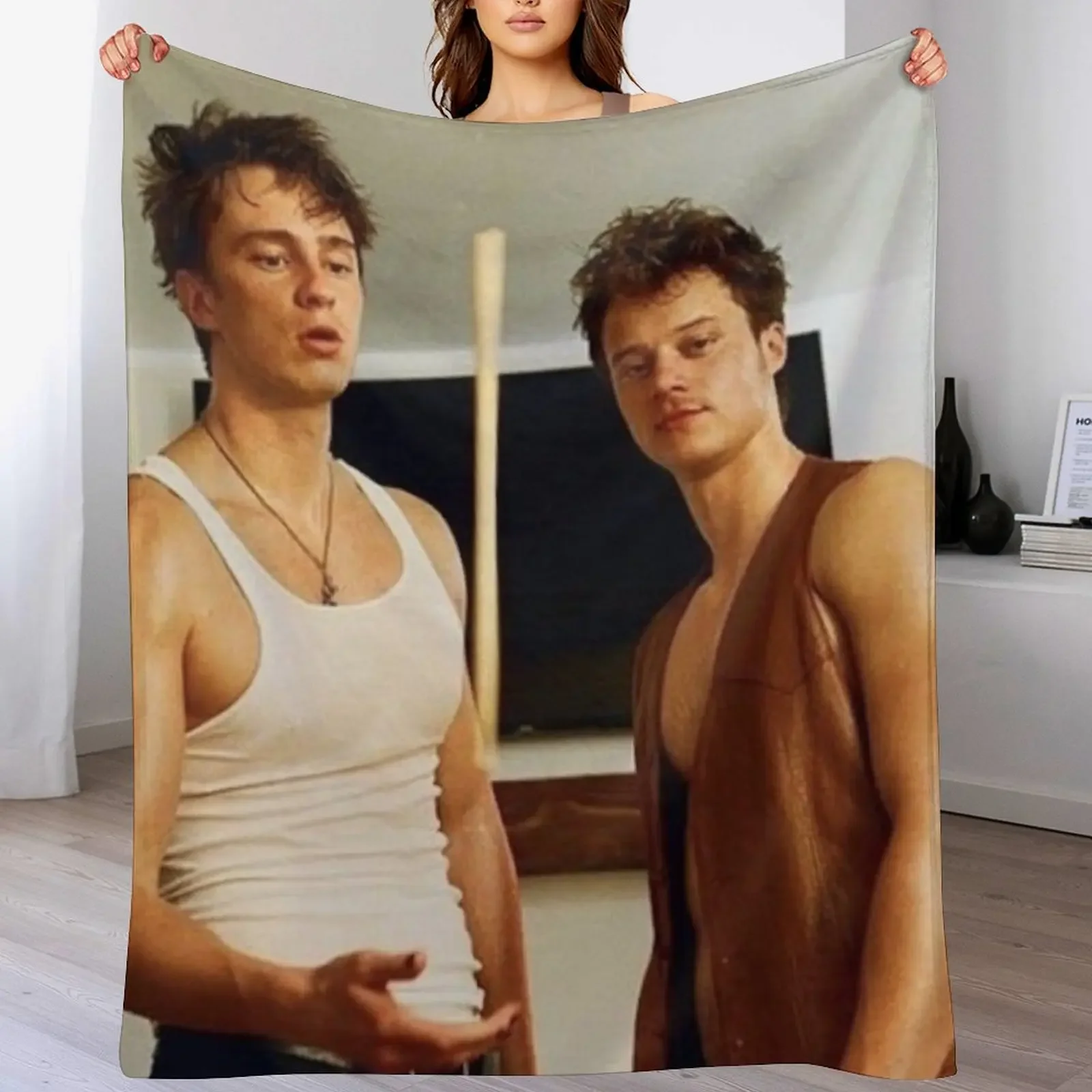 

drew and rudy Throw Blanket For Decorative Sofa Decoratives cosplay anime Bed Fashionable Blankets