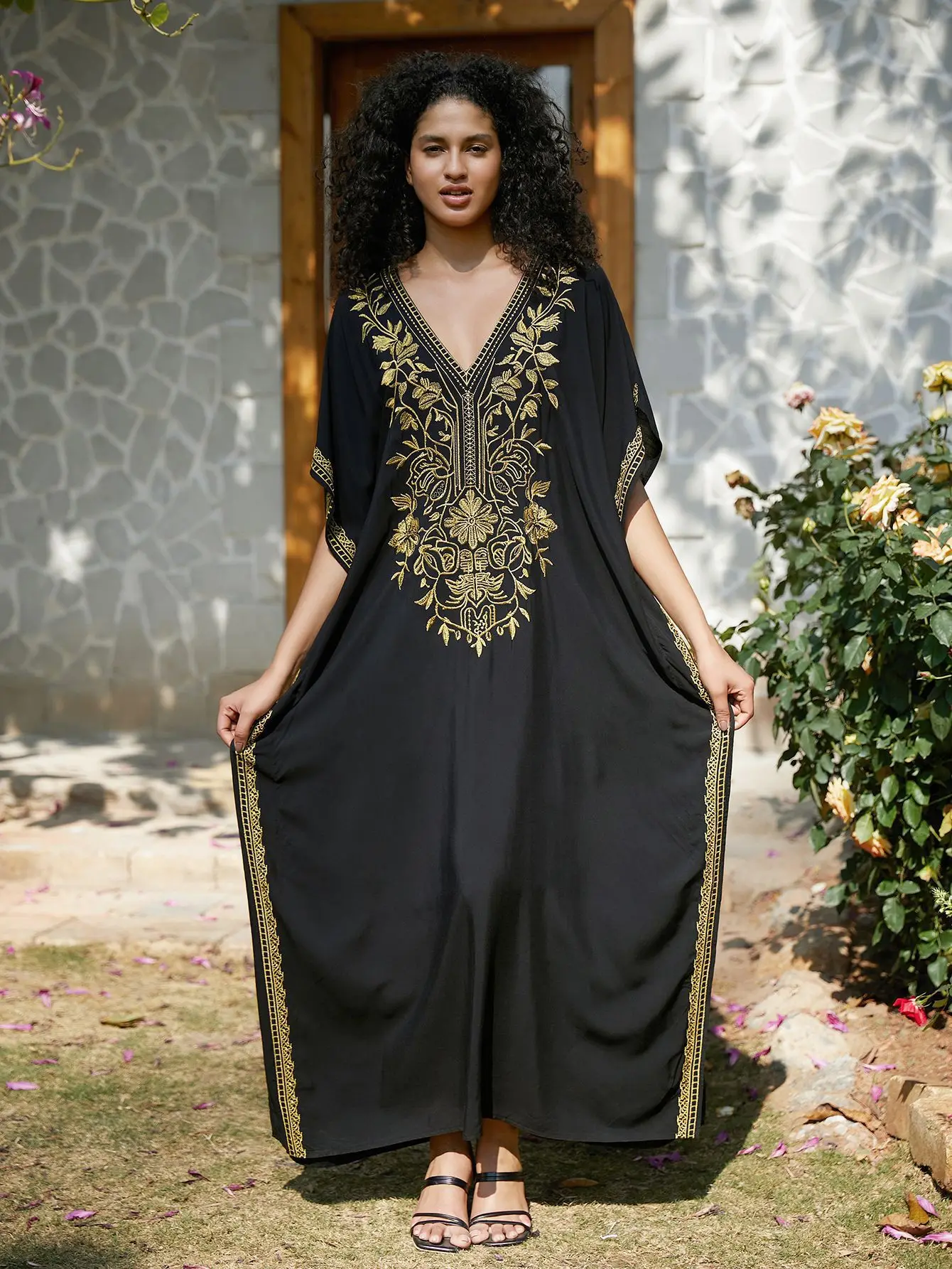 Black Gold Embroidery Kaftan Maxi Dress V Neck Batwing Sleeve Side Slit Loose Beach Cover Up Caftan Holiday Modest Long Dress