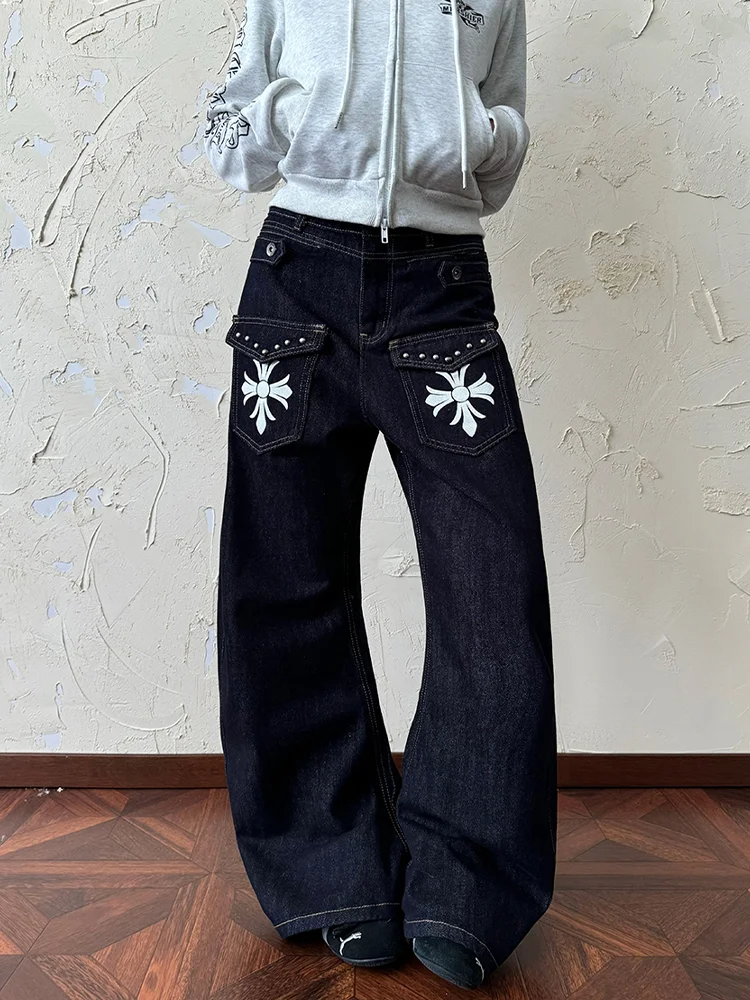 

Джинсы женские больших размеров в американском стиле с эффектом потертости, с заклепками, уникальным принтом, свободного прямого кроя, удлиненные, визуально стройнящие