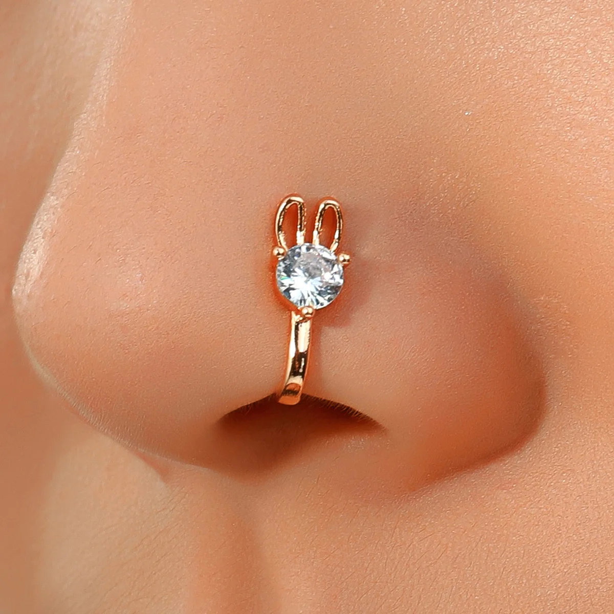 

Small Rabbit Type Crystal Nose Clips U-shaped Nose Nail Clip For Women Fashion Diamond Inlaid Moonstone Piercing Nose Ring