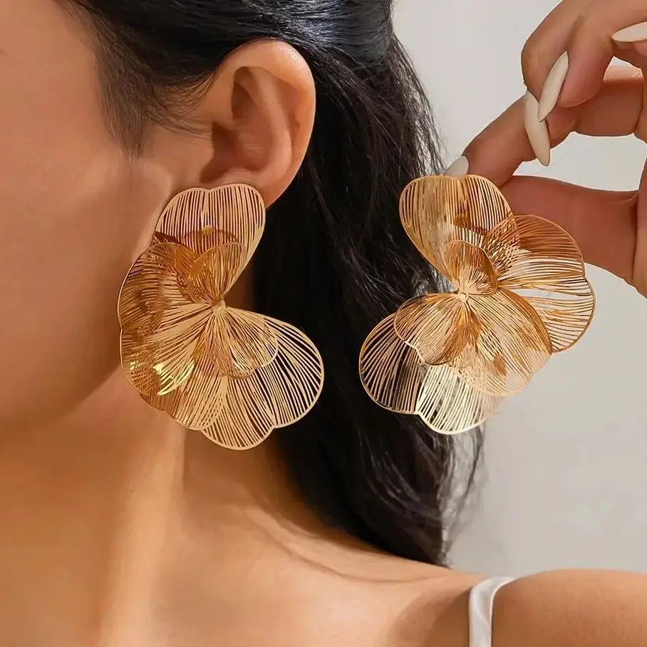SHIXIN New Elegant Gold Color Flower Studs Earrings for Women Retro Multi Layer Petal Piercing Earrings Bridal Jewelry Gifts