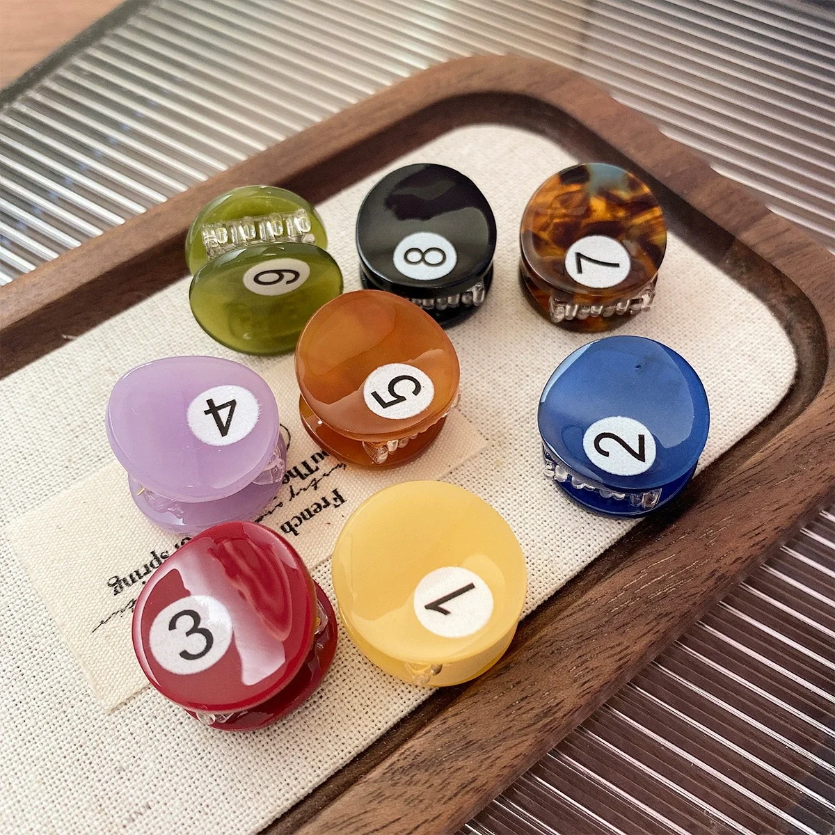 YHJ Nuovo Creativo 2 centimetri Mini Palla Da Biliardo Artiglio Dei Capelli Alla Moda Artiglio Pinze Personalità Granchio Pinze Accessori Per Capelli per Le Donne Ragazze