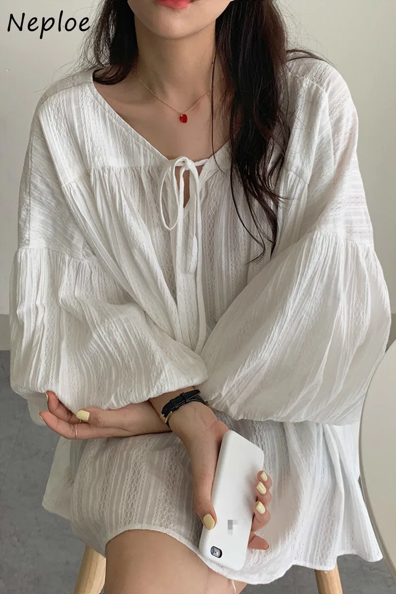 Neploe Loose Lantern Sleeve Femme Blouse Fashion Chic Retro V-neck Shirt Women 2024 New Loose Casual Solid Color Blusas 1F581