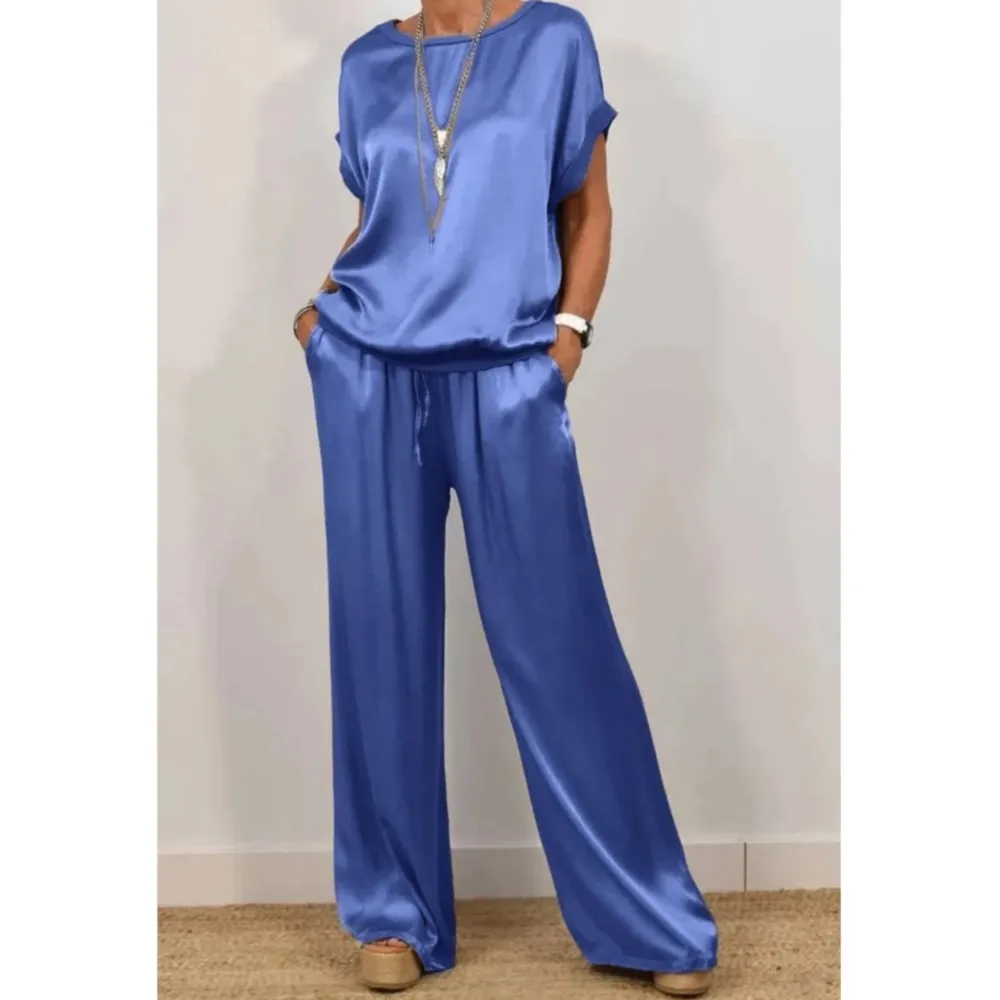 Primavera Nuovo Casual O Collo T-shirt a maniche corte Top in raso Pantaloni lunghi da donna Abito elegante femminile Pantaloni lunghi a gamba larga Set da 2 pezzi