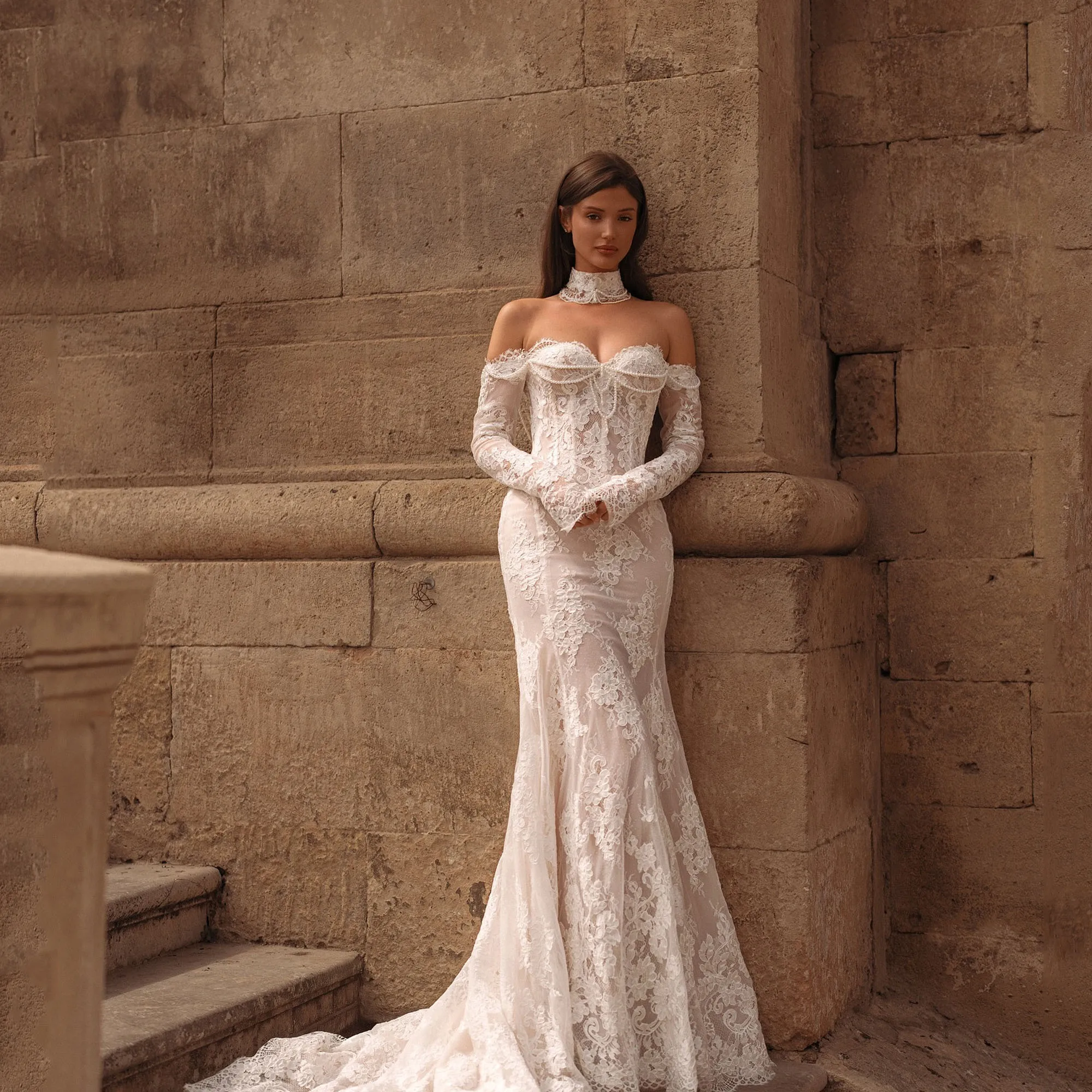 Luxury Lace Wedding Dresses with Pearls Strapless Off the Shoulder Long Sleeves Bridal Gown Customized Wedding Party Gown