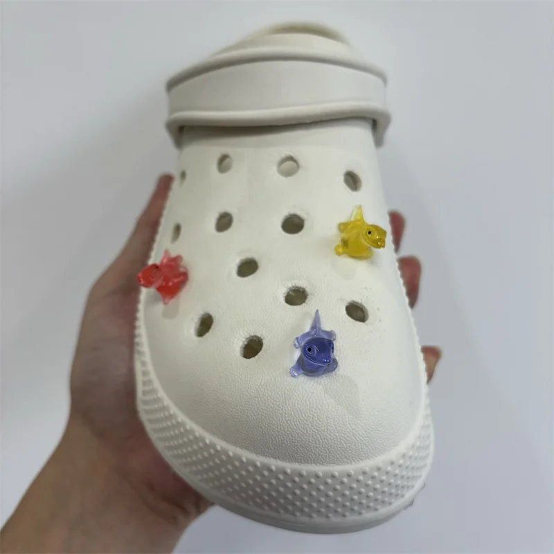 6 pezzi lucertola a luminescenza accessori per scarpe fai da te scarpe per bambini fredde ciondoli per zoccoli sandali Natale, regalo di compleanno