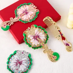 2Pcs/Set Peacock Design Vanity Mirror and Comb Set Round Shape Embossed Metal Handheld (rhinetone Color Random)