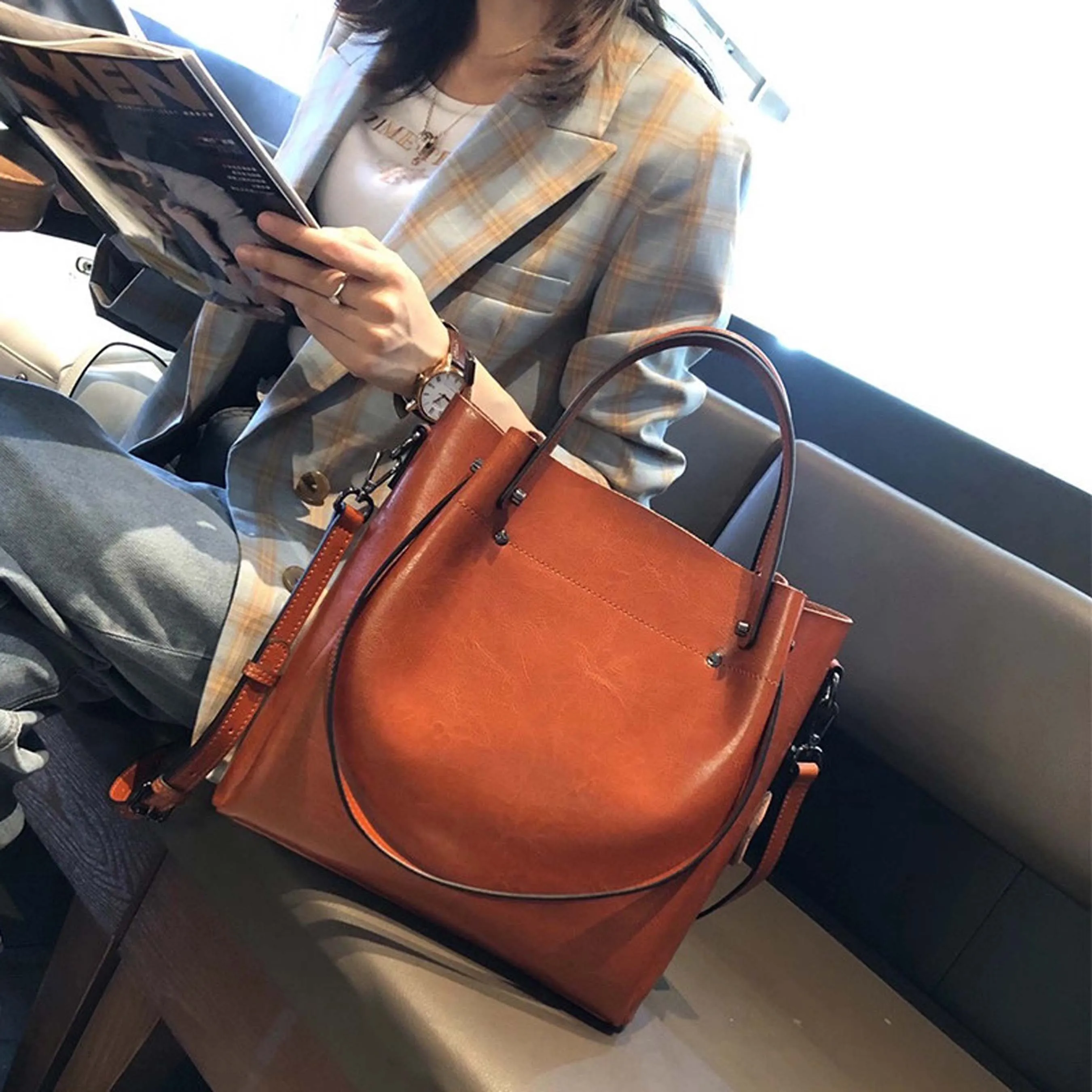 2026 New Autumn Genuine Leather Women's Bag, High-End Niche Shoulder Underarm Bag, Vintage Fashion Crossbody Bag for Ladies2026