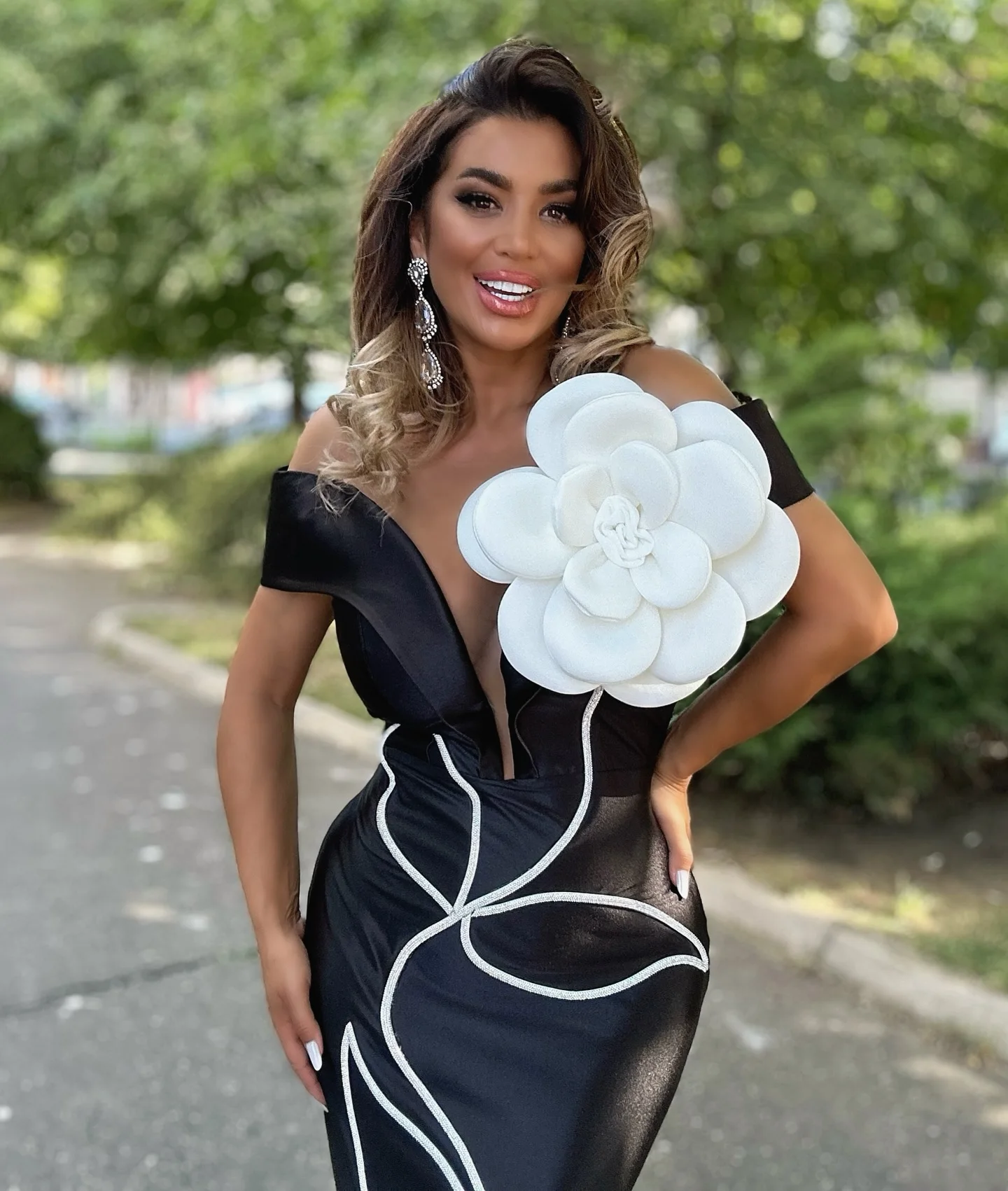 

2025 Handmade Flower Pretty Women Wedding Birthday Party Dress New Couture Black Ankle Length Satin Formal Dress