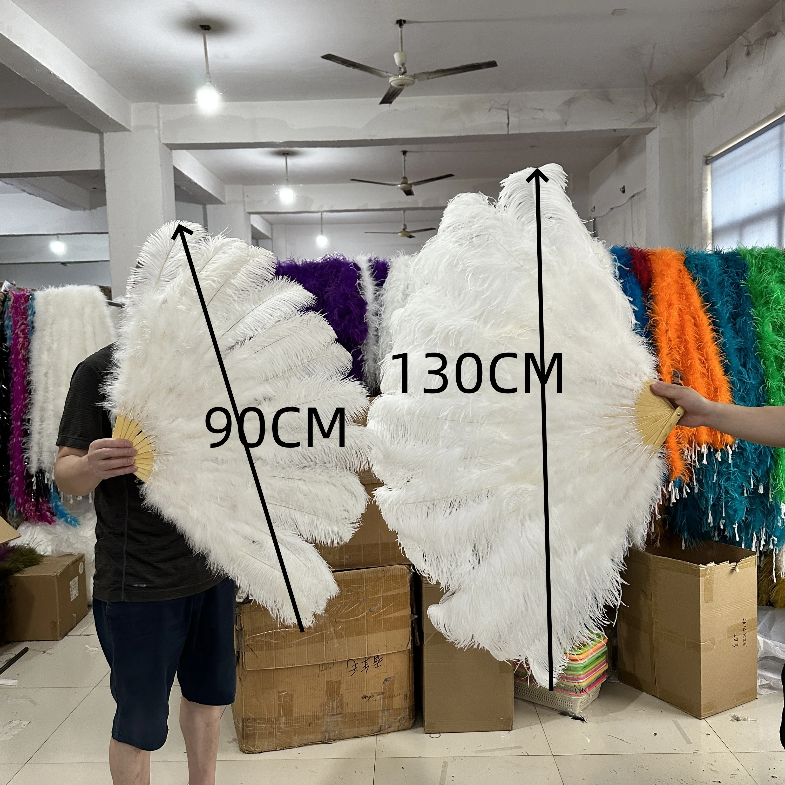 

75CM wide White Ostrich Feather Turkey hand fan 13 Bones handmade Show Dance fan props for Wedding Party Decorative Personalized