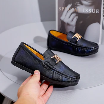 Scarpe basse per bambini Abito in vera pelle Scarpe Kawaii Mocassini con plateau per ragazzi e ragazze Mary Jane Scarpe da ginnastica casual firmate per bambini