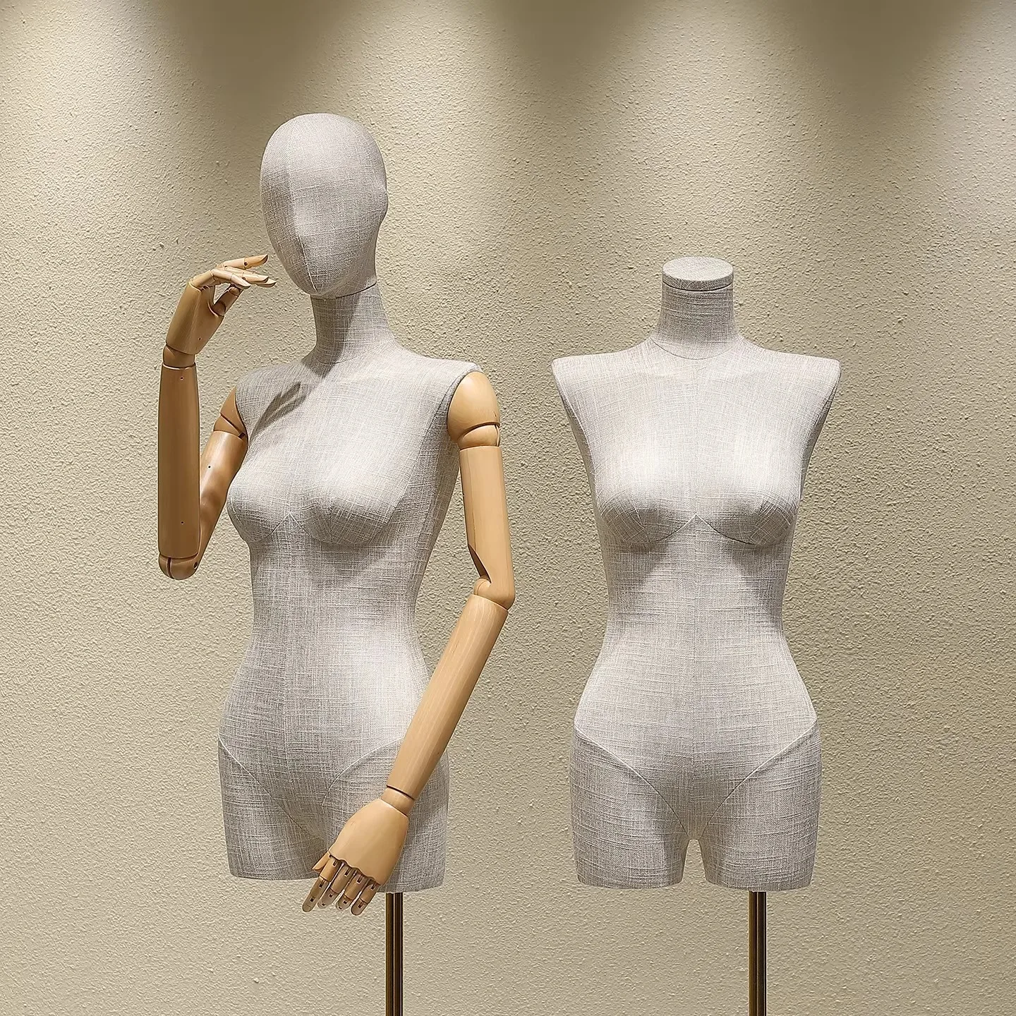 Clothing store window dummy table, high-end bamboo joint hemp half-body model props, women's clothing display stand, female